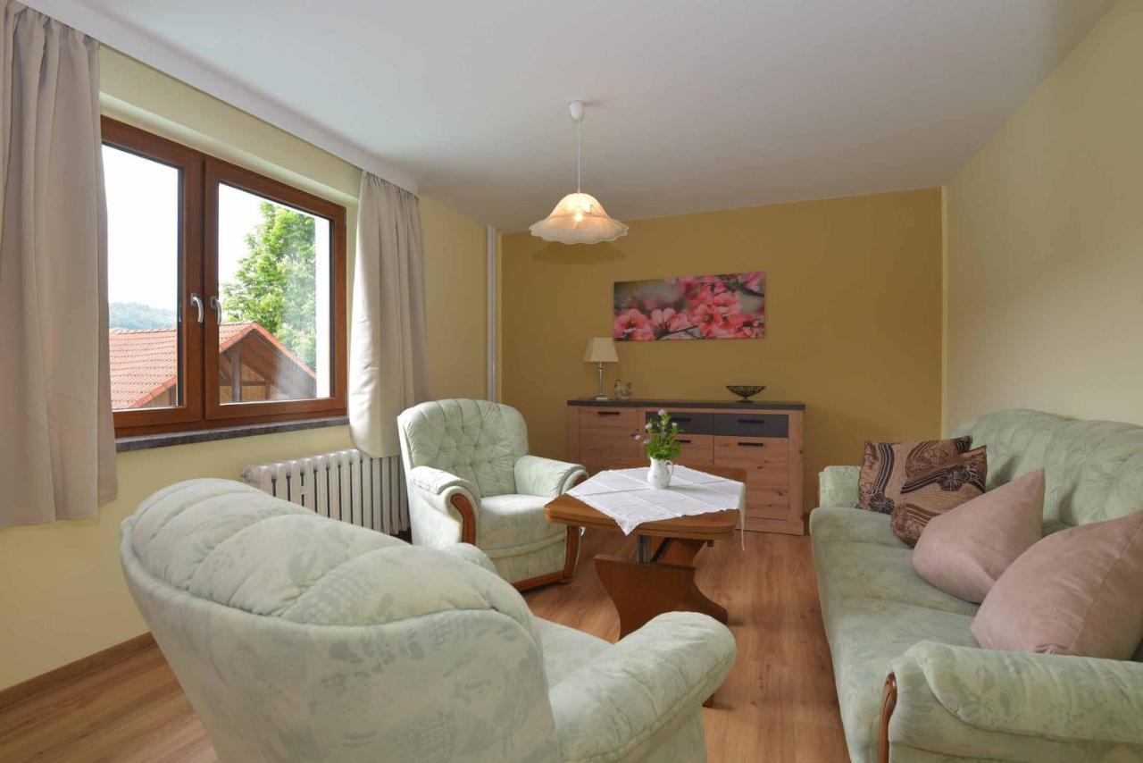 Landhotel Zur Pferdetraenke Schleid Bagian luar foto