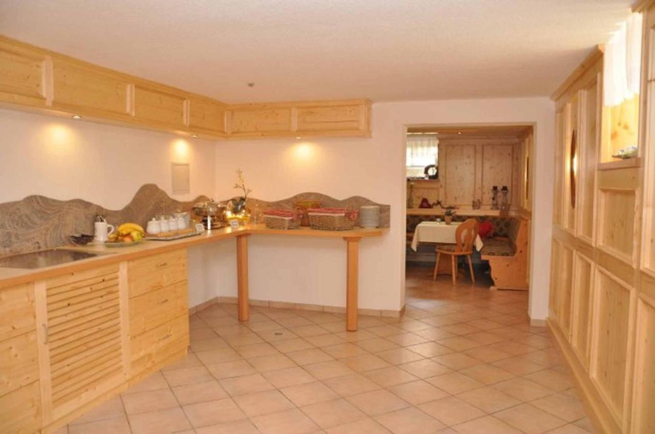 Landhotel Zur Pferdetraenke Schleid Bagian luar foto