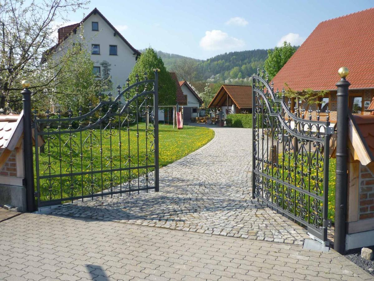 Landhotel Zur Pferdetraenke Schleid Bagian luar foto